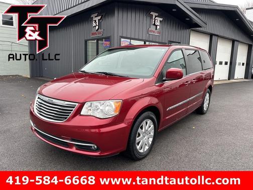 2016 Chrysler Town & Country Touring