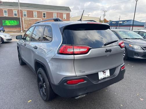 2016 Jeep Cherokee Altitude