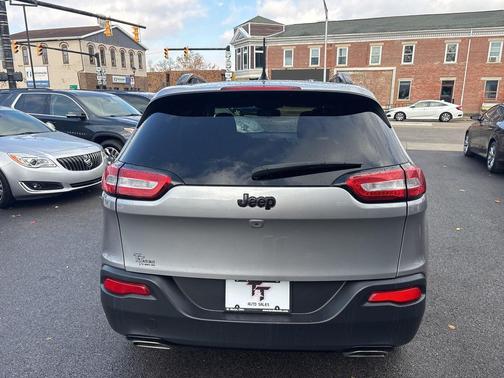 2016 Jeep Cherokee Altitude