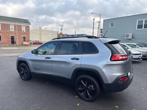 2016 Jeep Cherokee Altitude