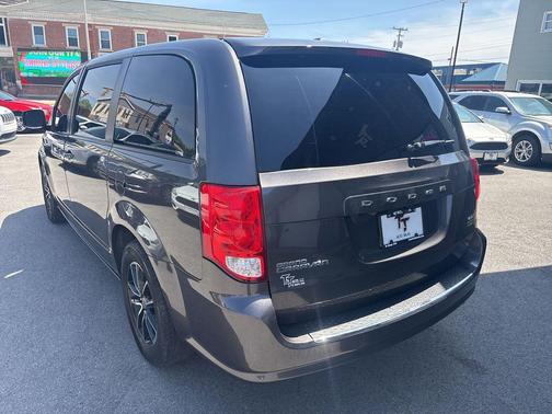 Granite Crystal Metallic Clearcoat 2019 Dodge Grand Caravan GT