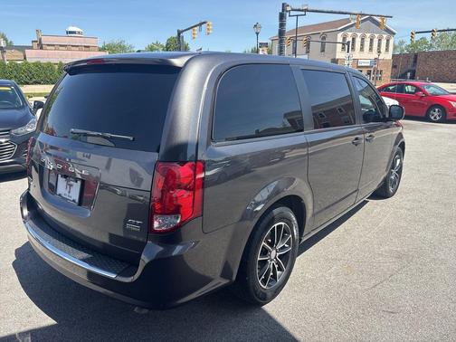 Granite Crystal Metallic Clearcoat 2019 Dodge Grand Caravan GT