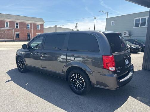 Granite Crystal Metallic Clearcoat 2019 Dodge Grand Caravan GT