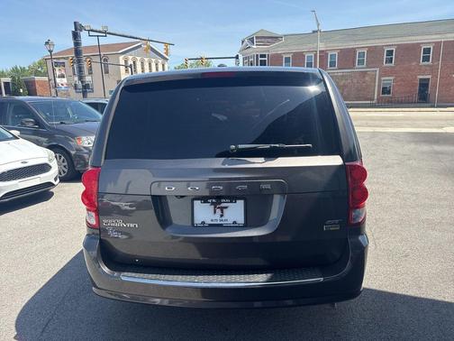 Granite Crystal Metallic Clearcoat 2019 Dodge Grand Caravan GT