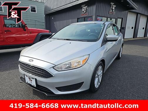 Ingot Silver 2018 Ford Focus SE