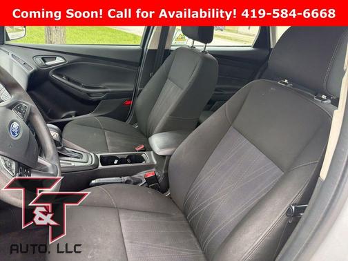 Ingot Silver 2018 Ford Focus SE