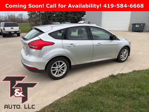 Ingot Silver 2018 Ford Focus SE