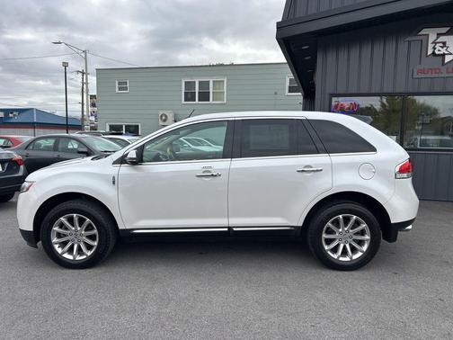 2014 Lincoln MKX Base