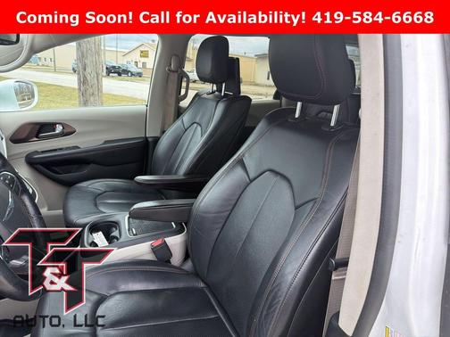 2017 Chrysler Pacifica Touring-L