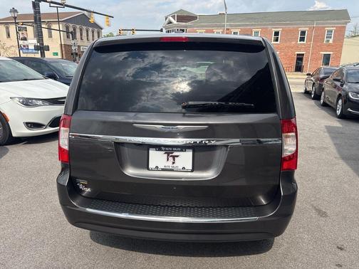 Granite Crystal Metallic Clearcoat 2015 Chrysler Town & Country Touring