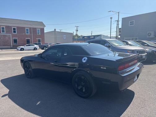 2011 Dodge Challenger Base