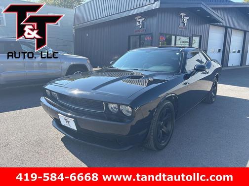 2011 Dodge Challenger Base