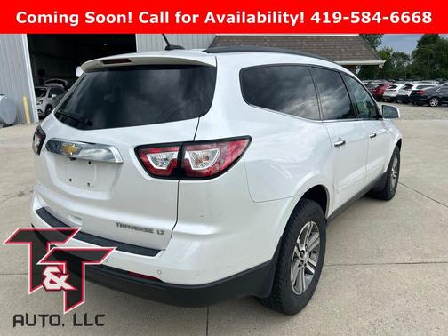 Iridescent Pearl Tricoat 2016 Chevrolet Traverse 2LT