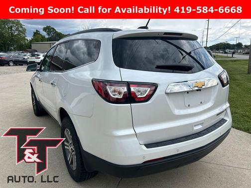Iridescent Pearl Tricoat 2016 Chevrolet Traverse 2LT