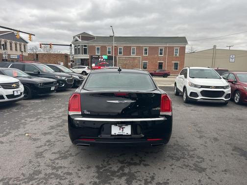 2017 Chrysler 300 Limited