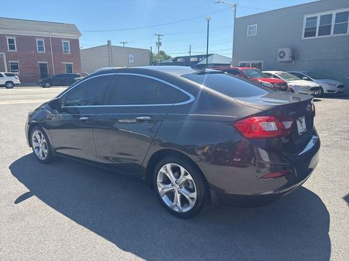 Tungsten Metallic 2017 Chevrolet Cruze Premier