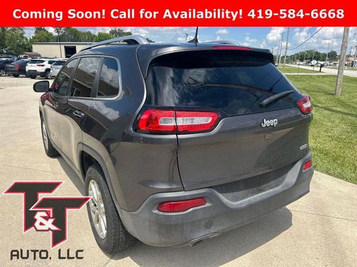 Granite Crystal Metallic Clearcoat 2016 Jeep Cherokee Latitude