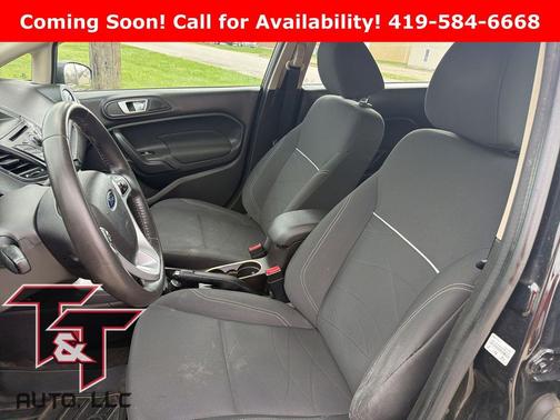 Tuxedo Black Metallic 2014 Ford Fiesta SE