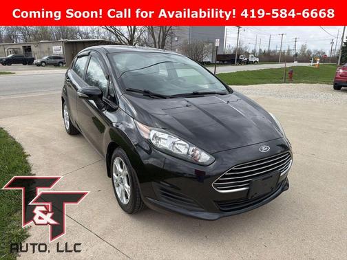 Tuxedo Black Metallic 2014 Ford Fiesta SE