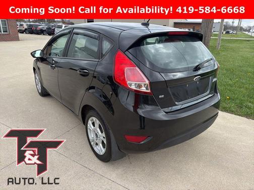 Tuxedo Black Metallic 2014 Ford Fiesta SE