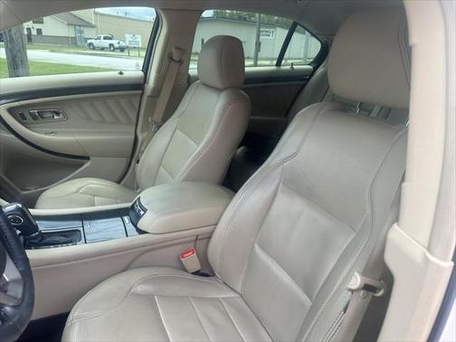 2018 Ford Taurus Limited