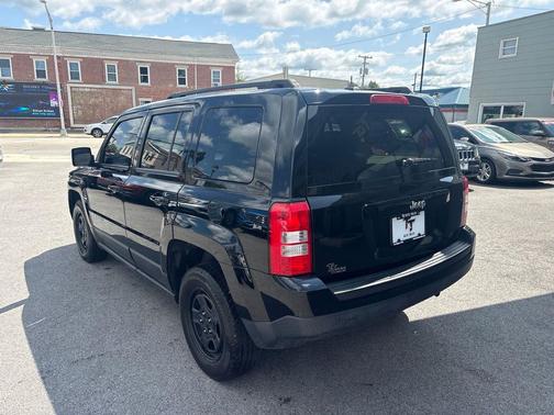 Black Clearcoat 2017 Jeep Patriot Sport