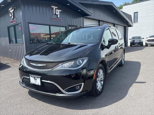 2018 Chrysler Pacifica Touring-L