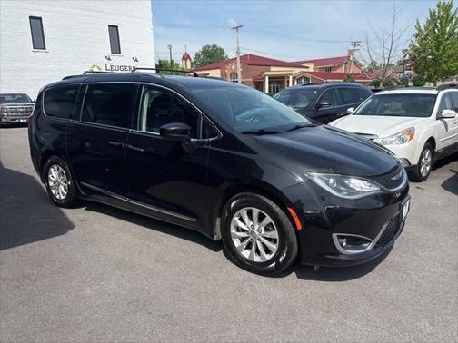 2018 Chrysler Pacifica Touring-L