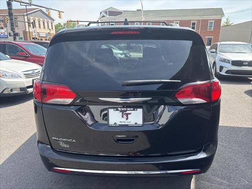 2018 Chrysler Pacifica Touring-L