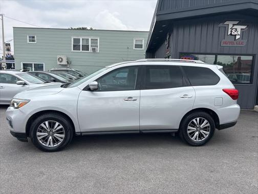2019 Nissan Pathfinder SV