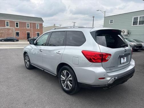 2019 Nissan Pathfinder SV