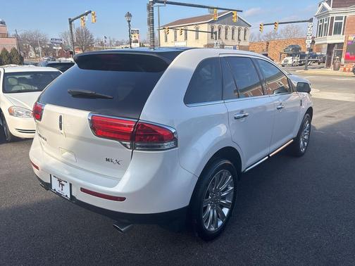 2014 Lincoln MKX Base