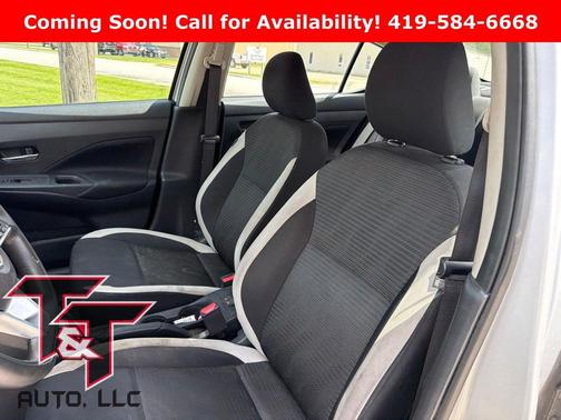 Brilliant Silver Metallic 2021 Nissan Versa 1.6 SV