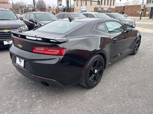 2018 Chevrolet Camaro 1LS