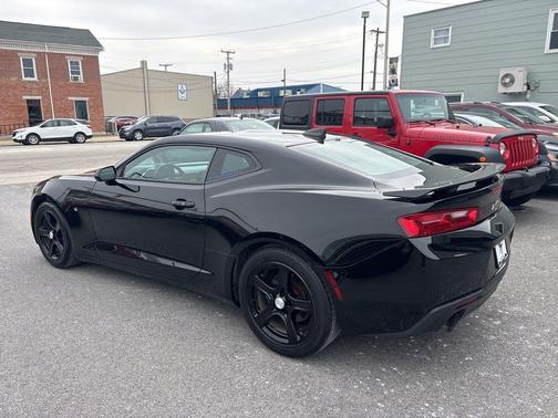 2018 Chevrolet Camaro 1LS