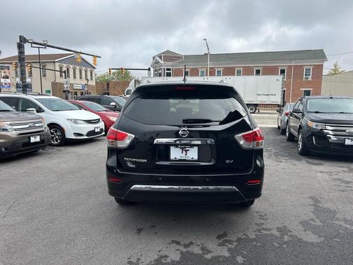 2016 Nissan Pathfinder SV