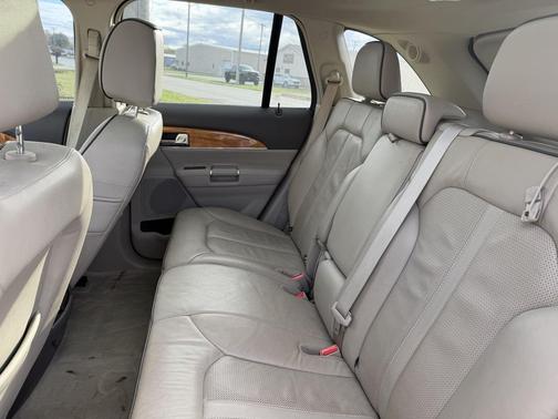2014 Lincoln MKX Base
