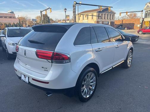 2014 Lincoln MKX Base