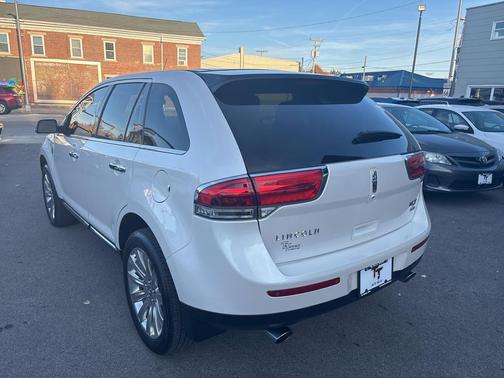 2014 Lincoln MKX Base