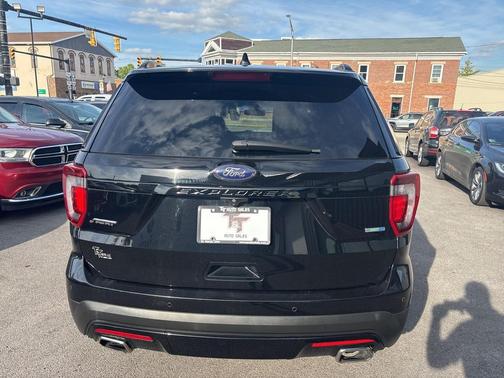 2017 Ford Explorer sport