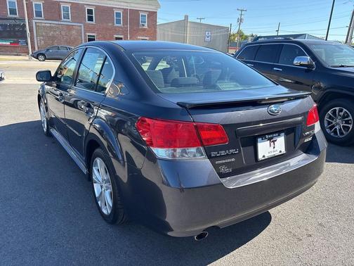 2013 Subaru Legacy Premium