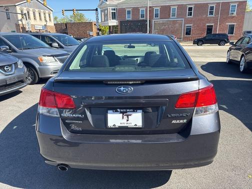 2013 Subaru Legacy Premium