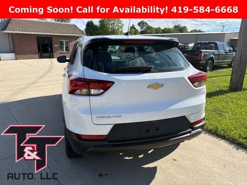 Summit White 2022 Chevrolet Trailblazer LS