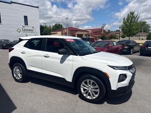 Summit White 2022 Chevrolet Trailblazer LS