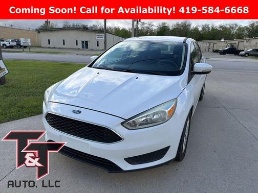 Oxford White 2017 Ford Focus SE