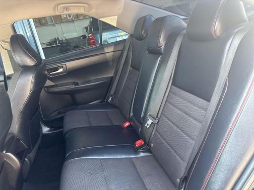 Midnight Black Metallic 2016 Toyota Camry SE