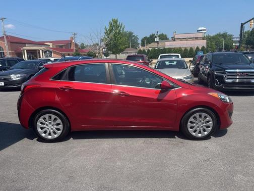 2017 Hyundai Elantra GT Base
