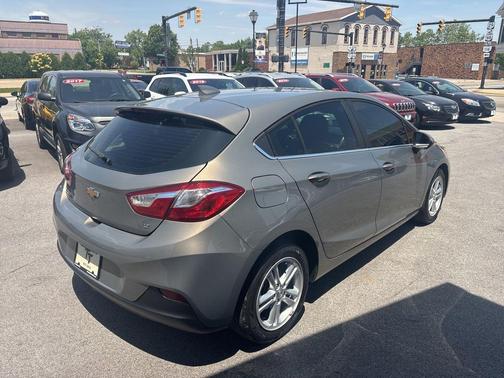 Pepperdust Metallic 2018 Chevrolet Cruze LT