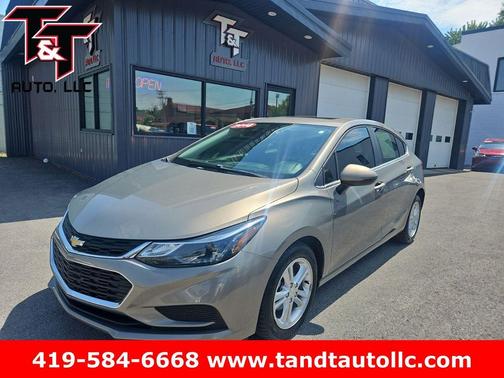 Pepperdust Metallic 2018 Chevrolet Cruze LT