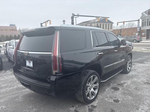 2016 Cadillac Escalade Luxury